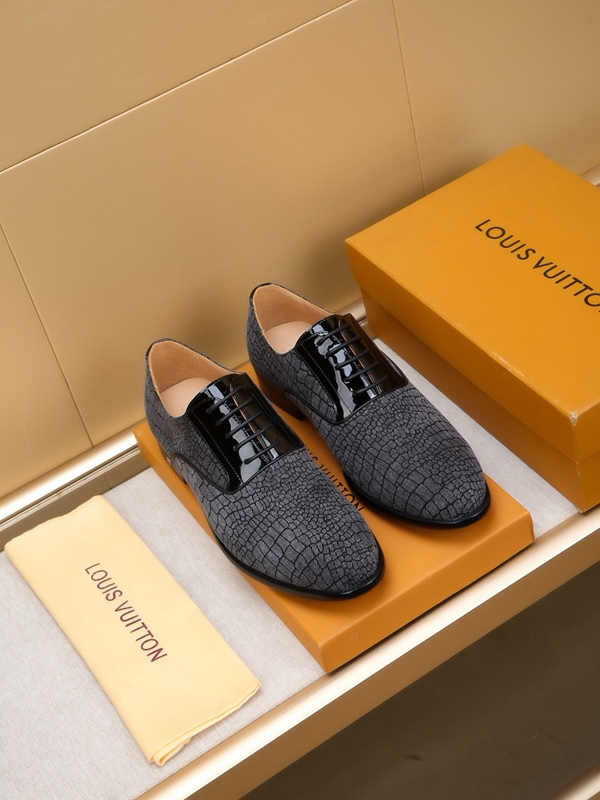 ルイヴィトン靴正面デザイン